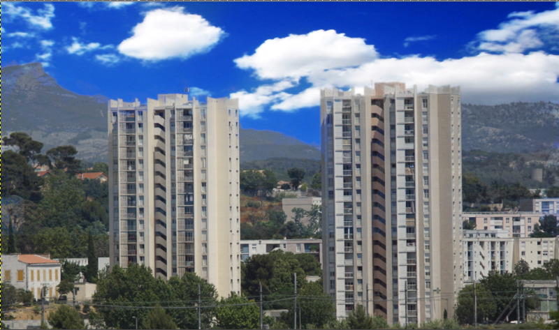 Nouvelle photo avec un ciel très bleu